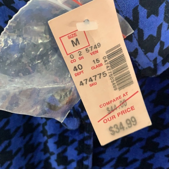 NWT- Dressbarn Houndstooth Button Down Shirt - Picture 6 of 6